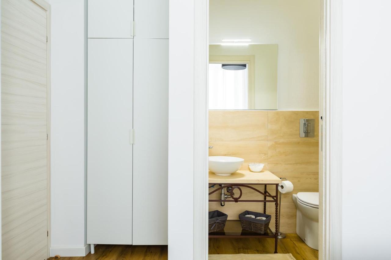 Barrio 133 - Double Bedroom In Center By Napoliapartments Exterior foto