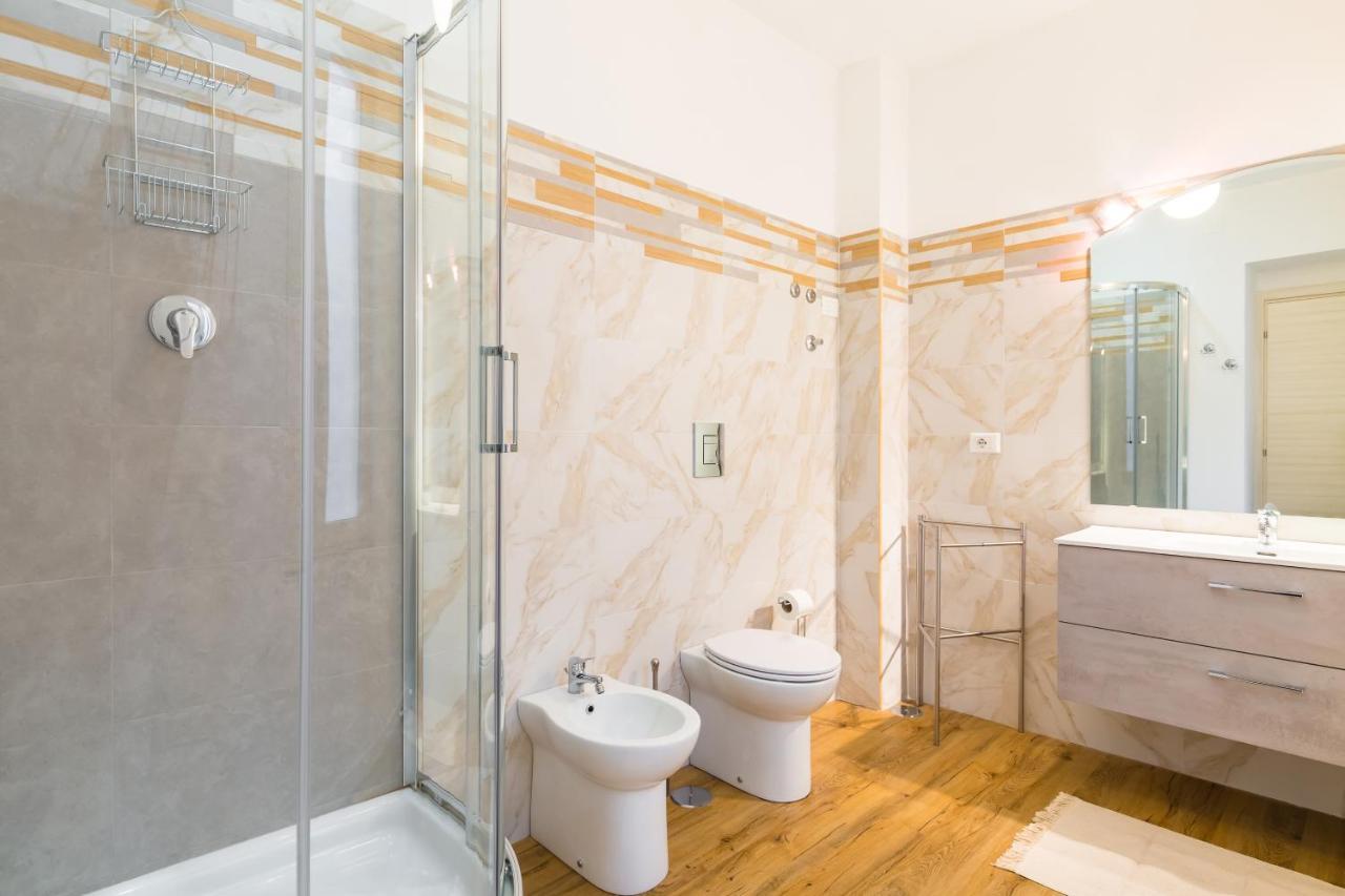 Barrio 133 - Double Bedroom In Center By Napoliapartments Exterior foto